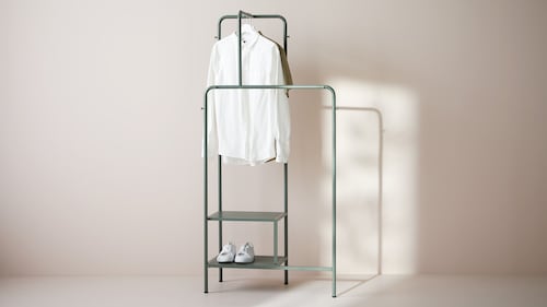 Clothes racks & stands