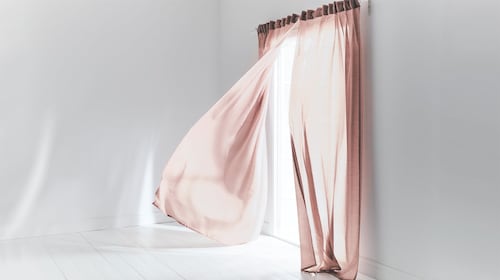 Curtains & drapes