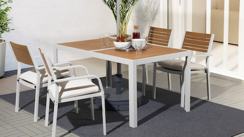 Outdoor dining sets